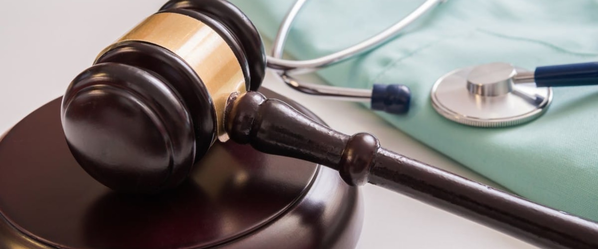 What are the 4 common errors that could lead to a medical malpractice lawsuit?